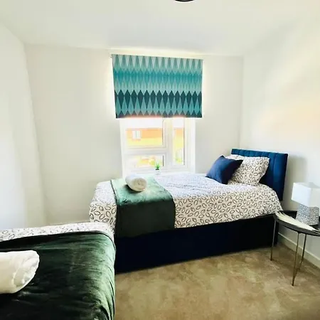 Ashford Retreat - Luxury Home With Double Parking Extérieur photo