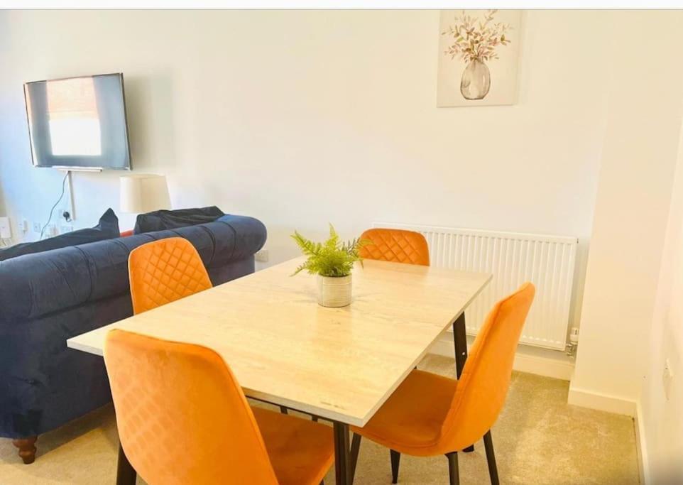 Ashford Retreat - Luxury With Double Parking *