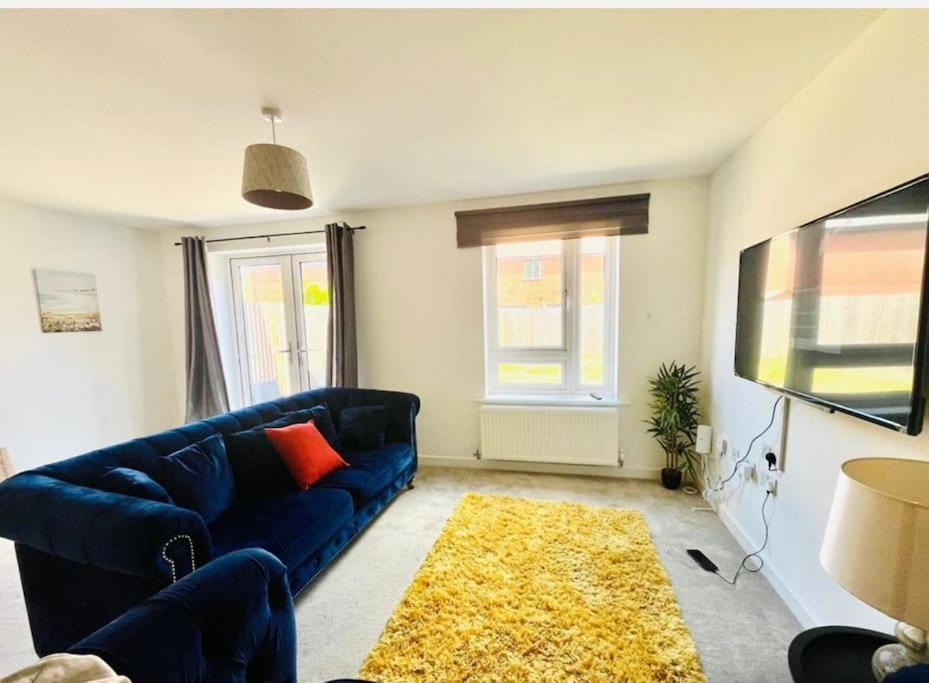 Ashford Retreat - Luxury With Double Parking