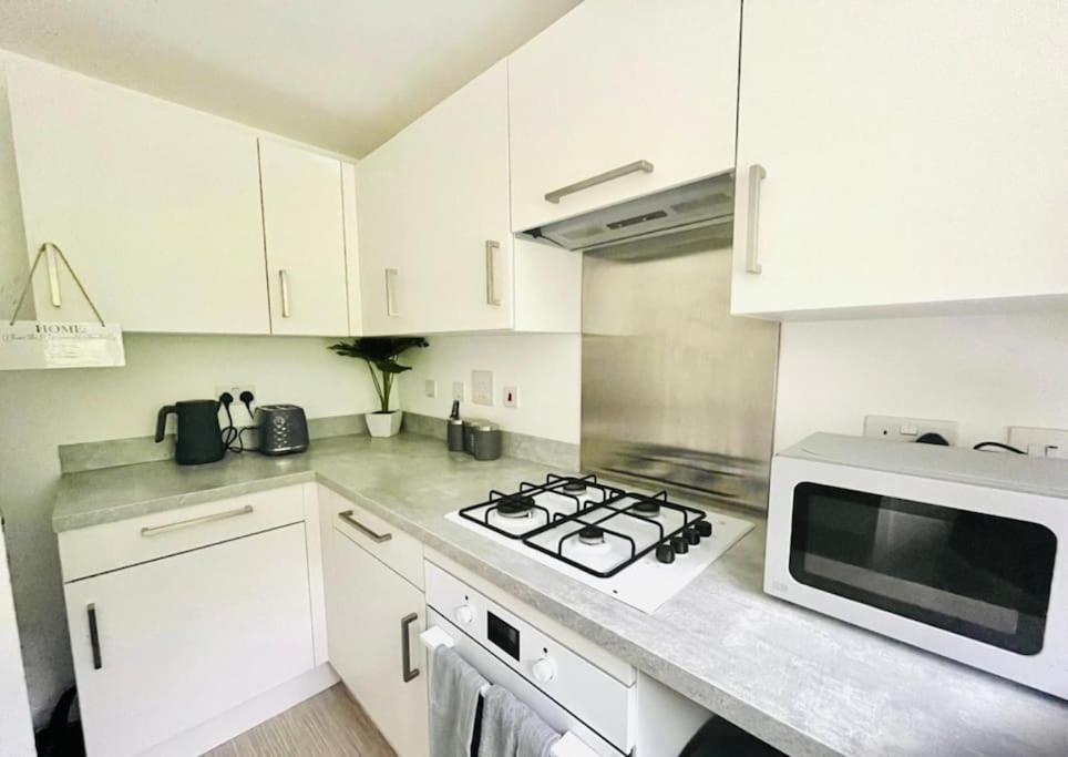 Ashford Retreat - Luxury With Double Parking Holiday home *