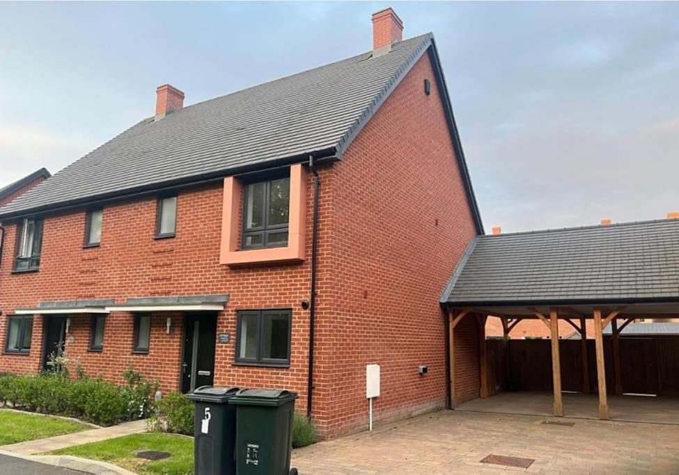 Ashford Retreat - Luxury With Double Parking Ashford (Kent)